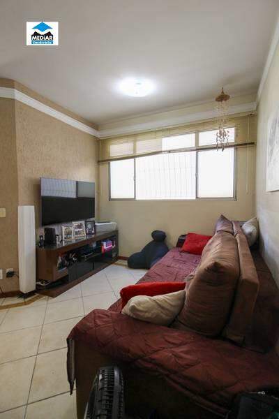 Apartamento à venda com 3 quartos, 82m² - Foto 2