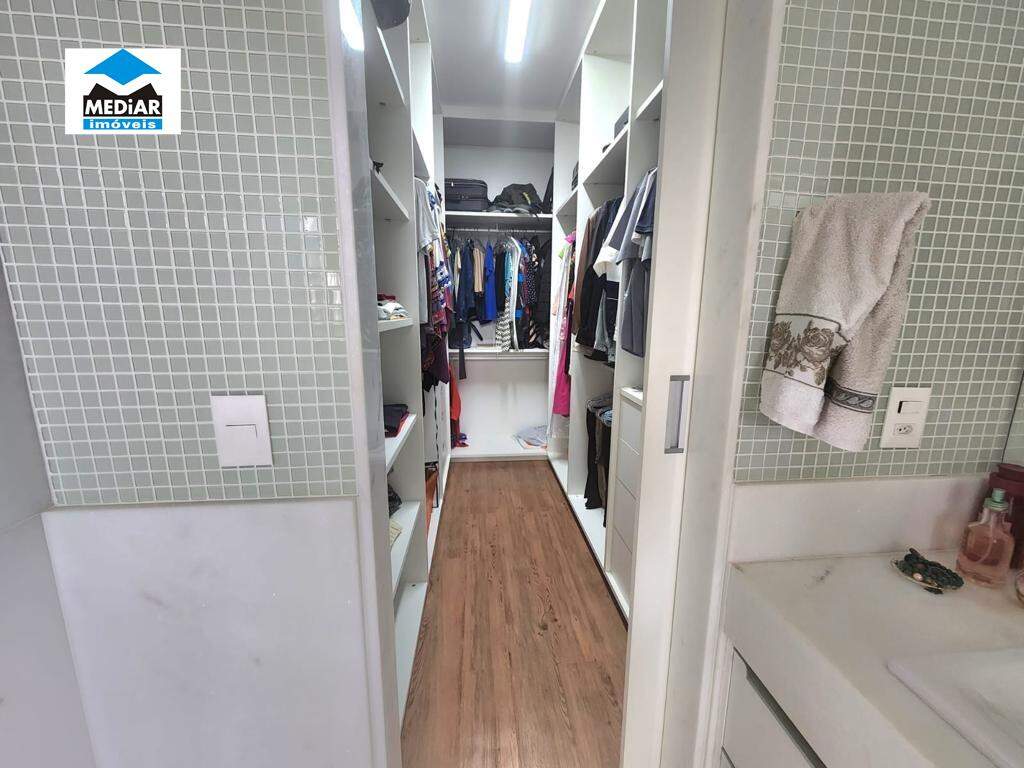 Apartamento à venda com 4 quartos, 197m² - Foto 15