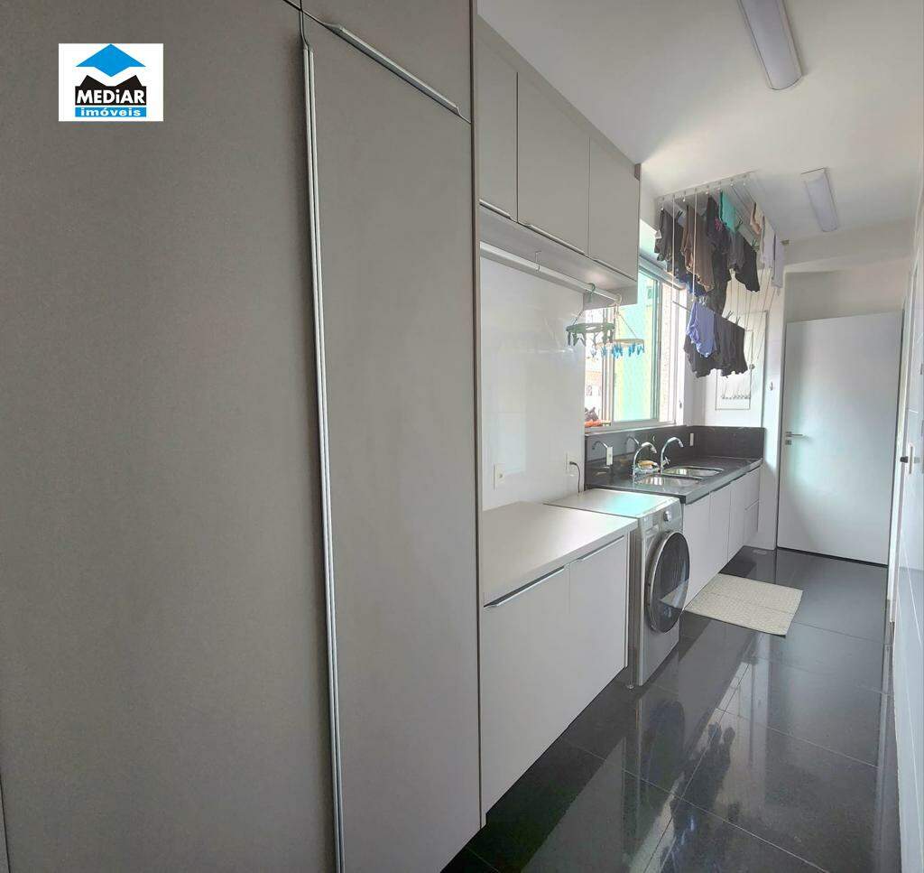 Apartamento à venda com 4 quartos, 197m² - Foto 10