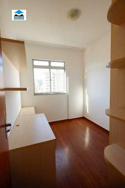 Apartamento à venda com 3 quartos, 75m² - Foto 13