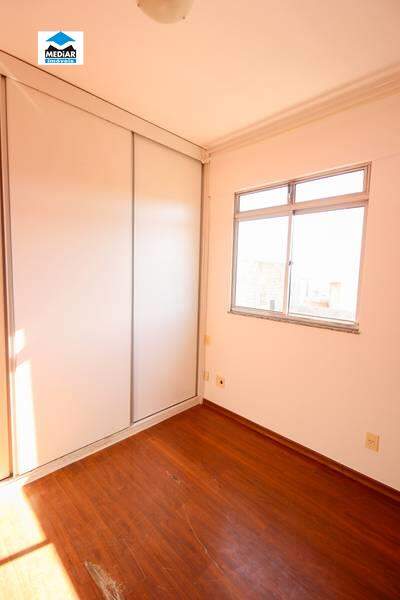 Apartamento à venda com 3 quartos, 75m² - Foto 10