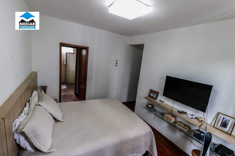 Cobertura à venda com 4 quartos, 245m² - Foto 13