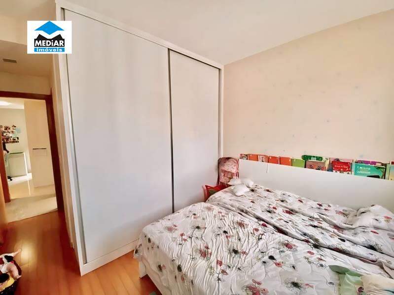 Apartamento à venda com 3 quartos, 112m² - Foto 10