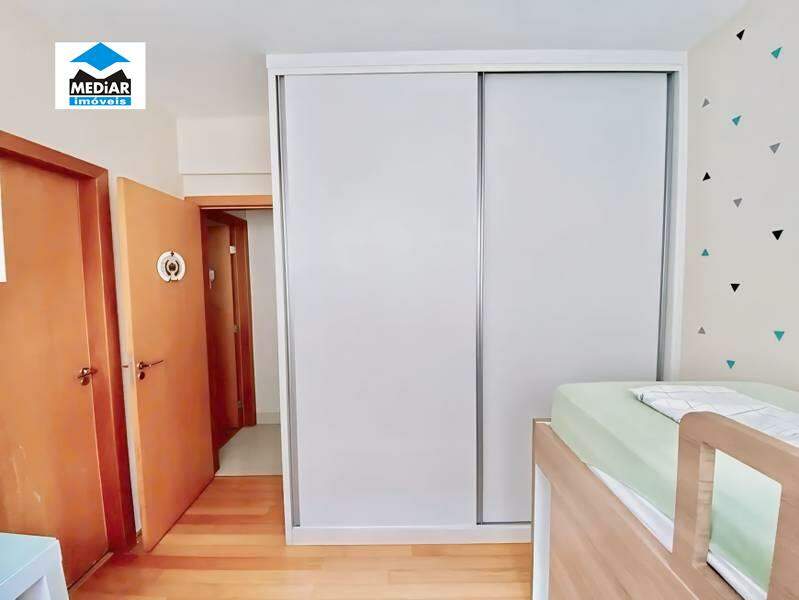 Apartamento à venda com 3 quartos, 112m² - Foto 13