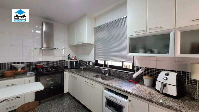 Apartamento à venda com 3 quartos, 152m² - Foto 20