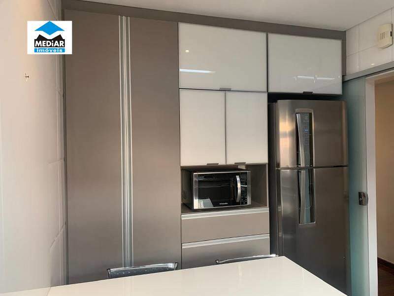 Apartamento à venda com 4 quartos, 180m² - Foto 23