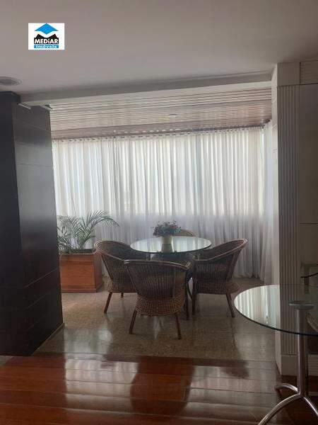 Apartamento à venda com 4 quartos, 180m² - Foto 7