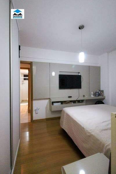 Apartamento à venda com 3 quartos, 117m² - Foto 13