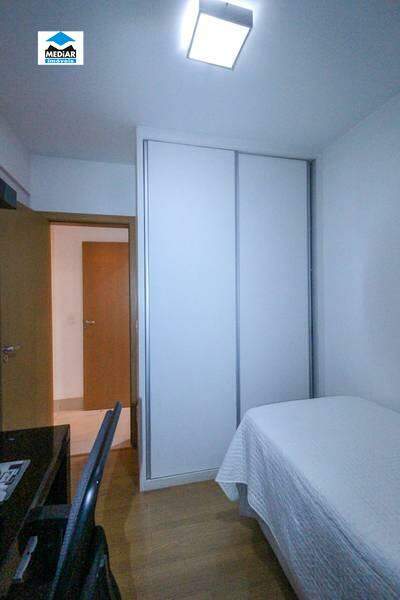 Apartamento à venda com 3 quartos, 117m² - Foto 16