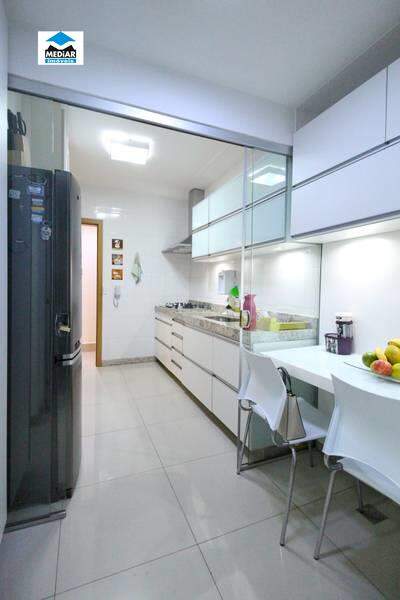 Apartamento à venda com 3 quartos, 117m² - Foto 8