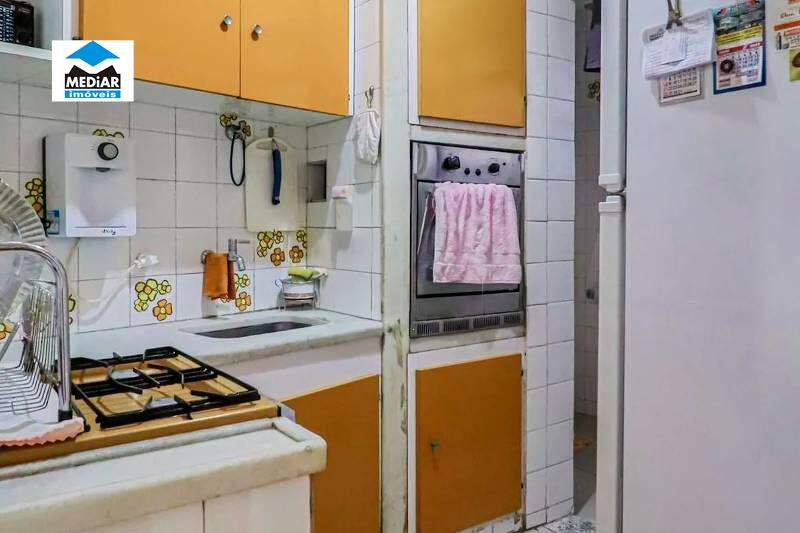 Apartamento à venda com 3 quartos, 105m² - Foto 10