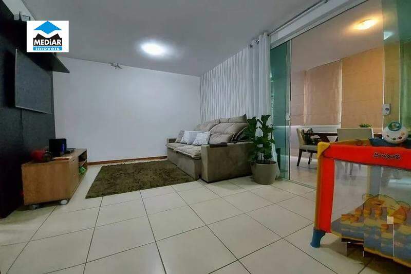 Apartamento à venda com 3 quartos, 83m² - Foto 2