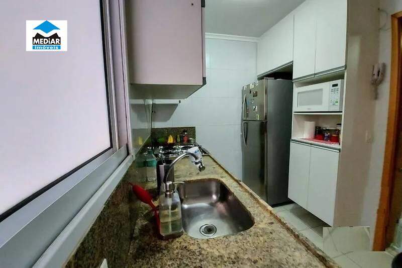 Apartamento à venda com 3 quartos, 83m² - Foto 9