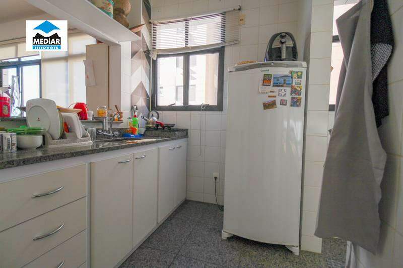 Apartamento à venda com 1 quarto, 75m² - Foto 9