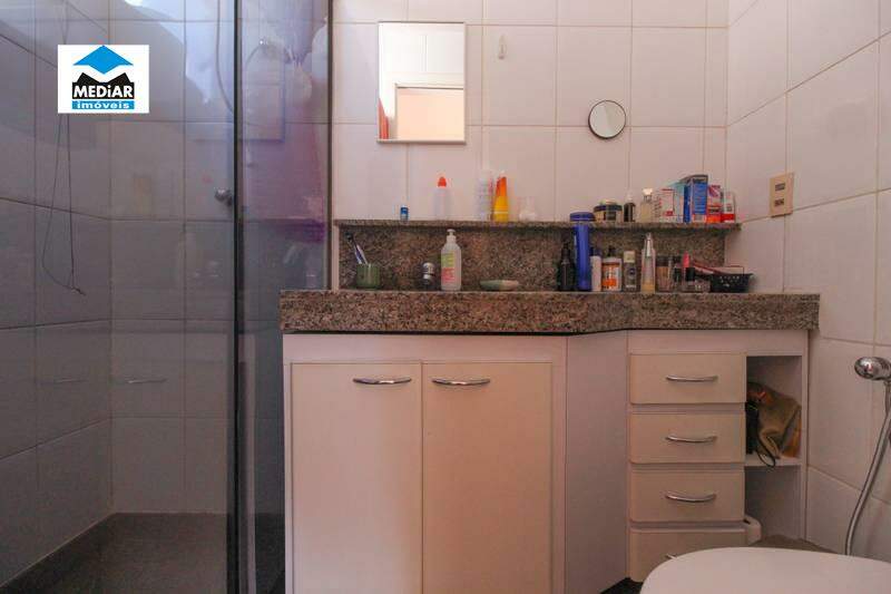 Apartamento à venda com 1 quarto, 75m² - Foto 11