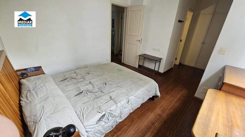 Apartamento à venda com 3 quartos, 120m² - Foto 11