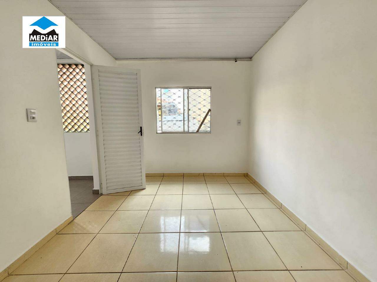 Casa para alugar com 2 quartos, 38m² - Foto 5