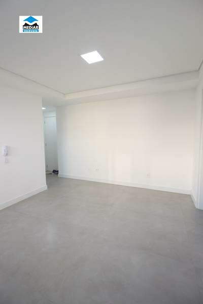 Apartamento à venda com 2 quartos, 65m² - Foto 3