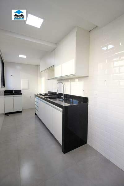 Apartamento à venda com 2 quartos, 65m² - Foto 5