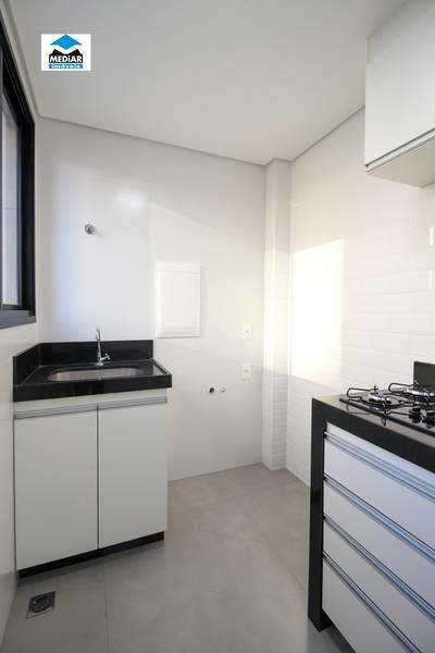 Apartamento à venda com 2 quartos, 65m² - Foto 7