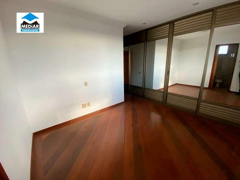 Cobertura à venda com 3 quartos, 350m² - Foto 13