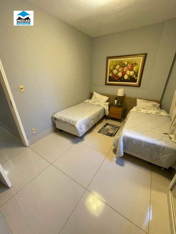 Apartamento à venda com 4 quartos, 140m² - Foto 17