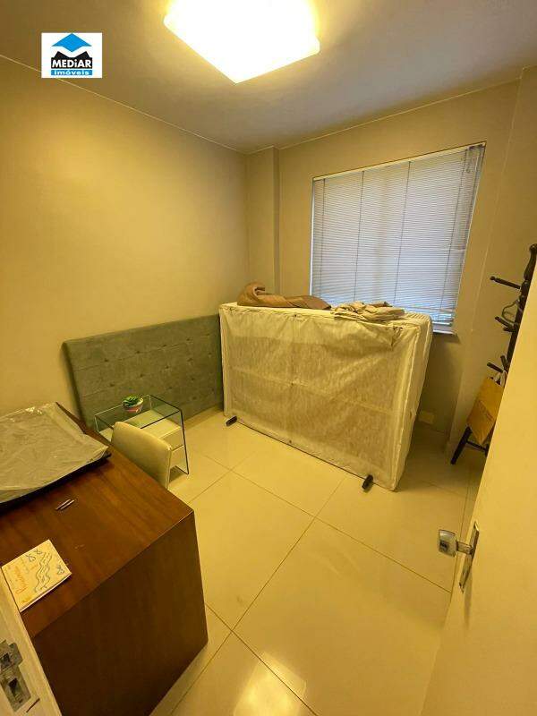 Apartamento à venda com 4 quartos, 140m² - Foto 18