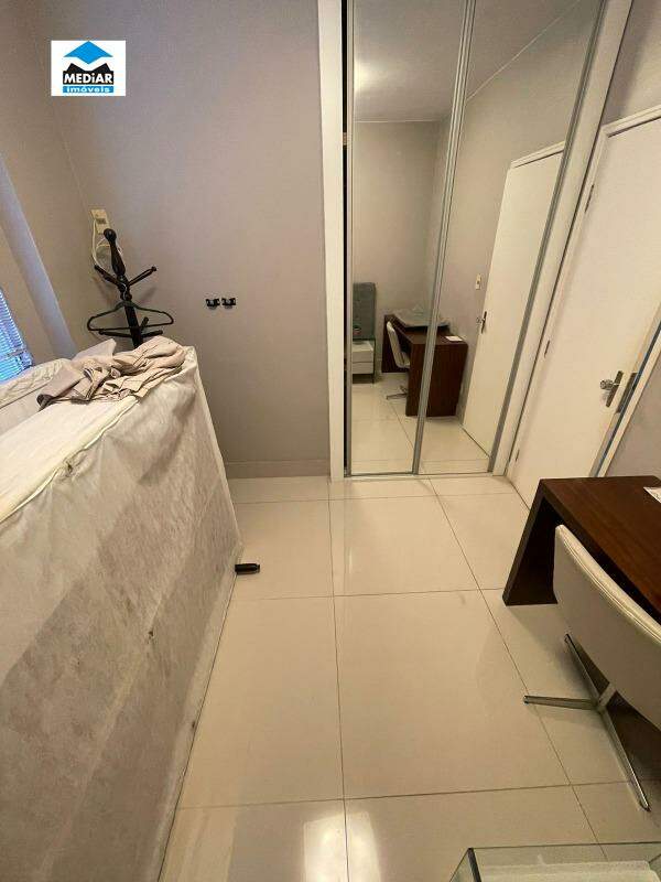 Apartamento à venda com 4 quartos, 140m² - Foto 19