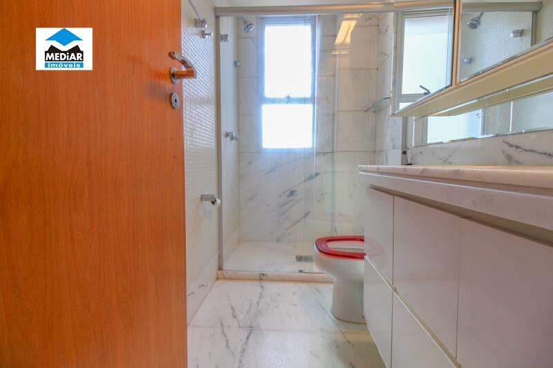 Apartamento à venda com 4 quartos, 268m² - Foto 15