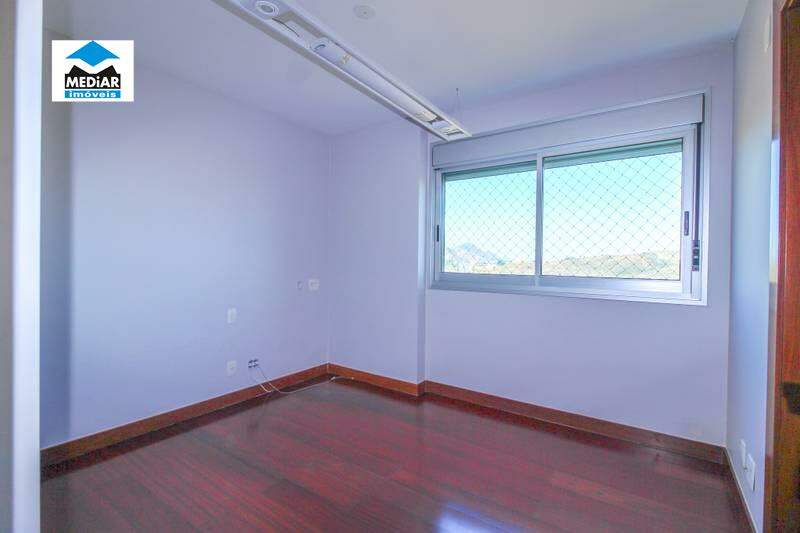 Apartamento à venda com 4 quartos, 268m² - Foto 6