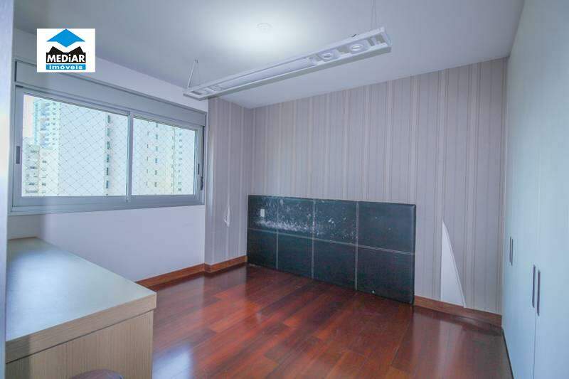 Apartamento à venda com 4 quartos, 268m² - Foto 9