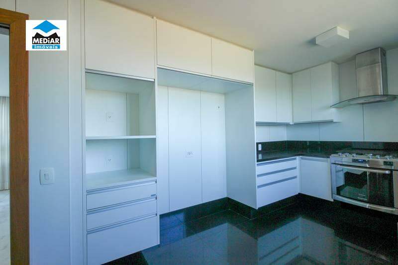 Apartamento à venda com 4 quartos, 268m² - Foto 17