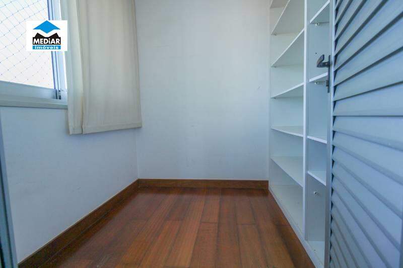 Apartamento à venda com 4 quartos, 268m² - Foto 20