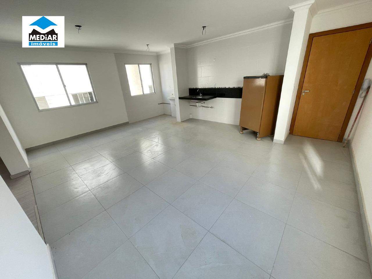 Apartamento à venda com 2 quartos, 78m² - Foto 3