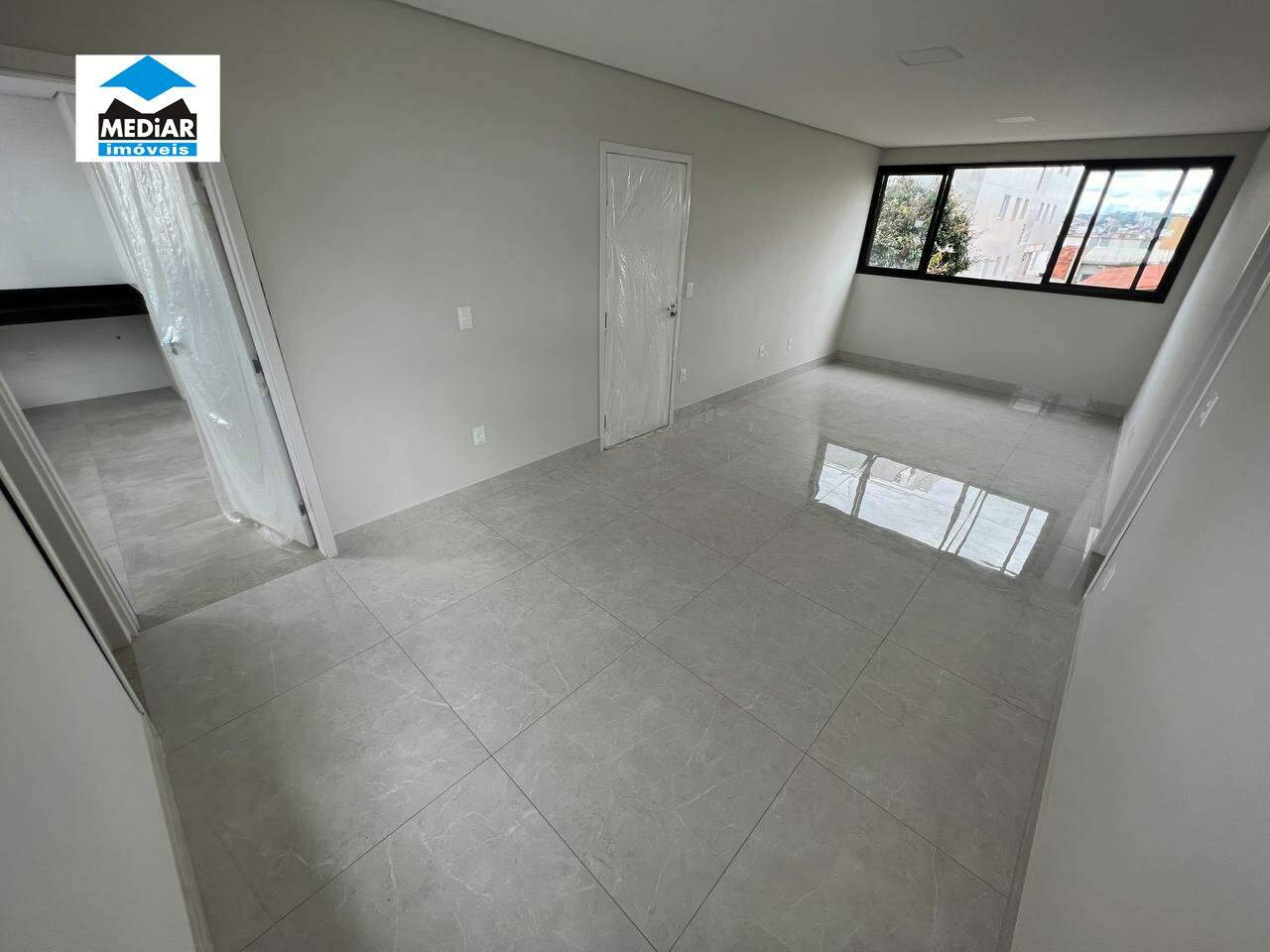 Apartamento à venda com 4 quartos, 103m² - Foto 4