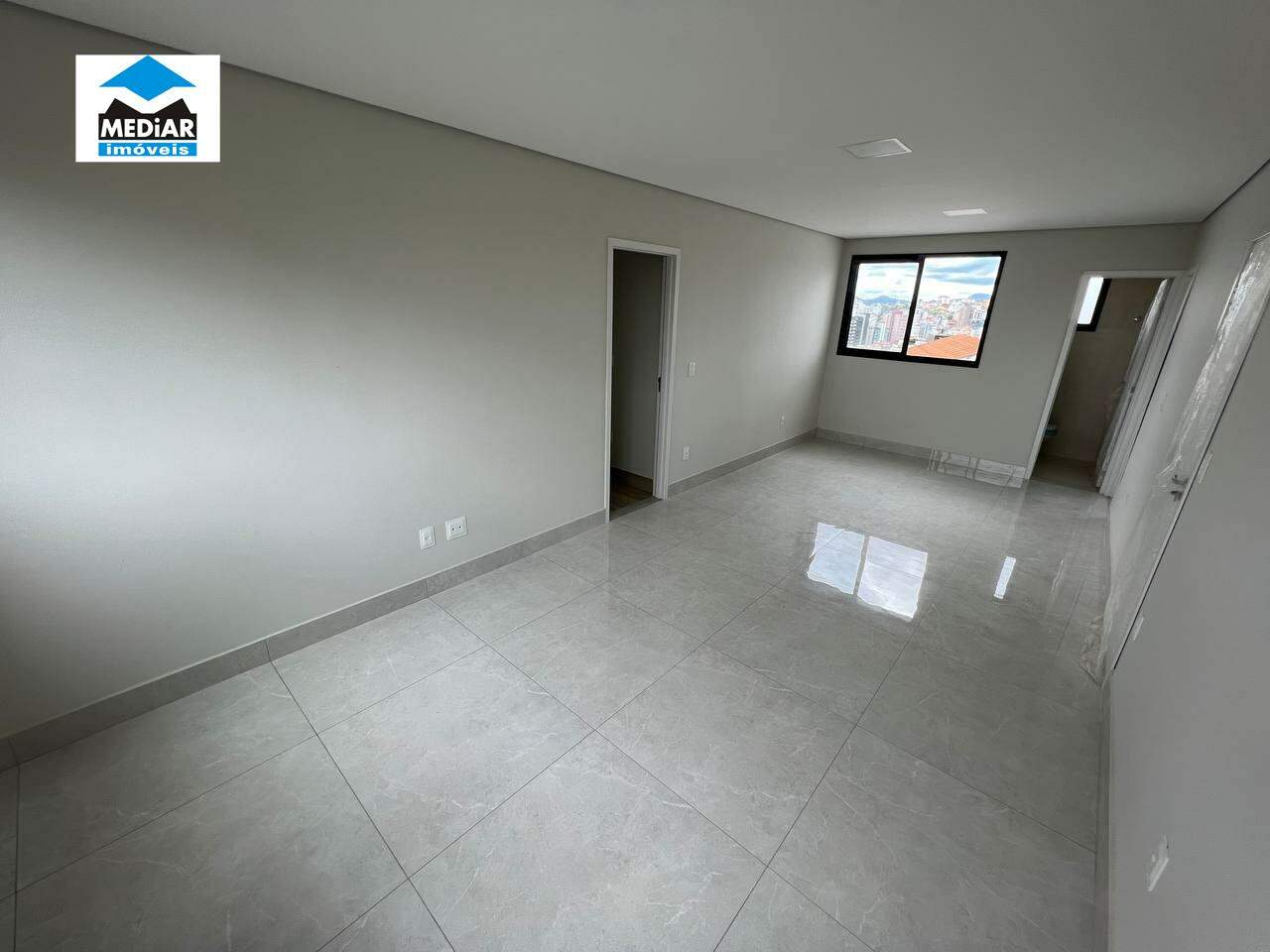 Apartamento à venda com 4 quartos, 103m² - Foto 5