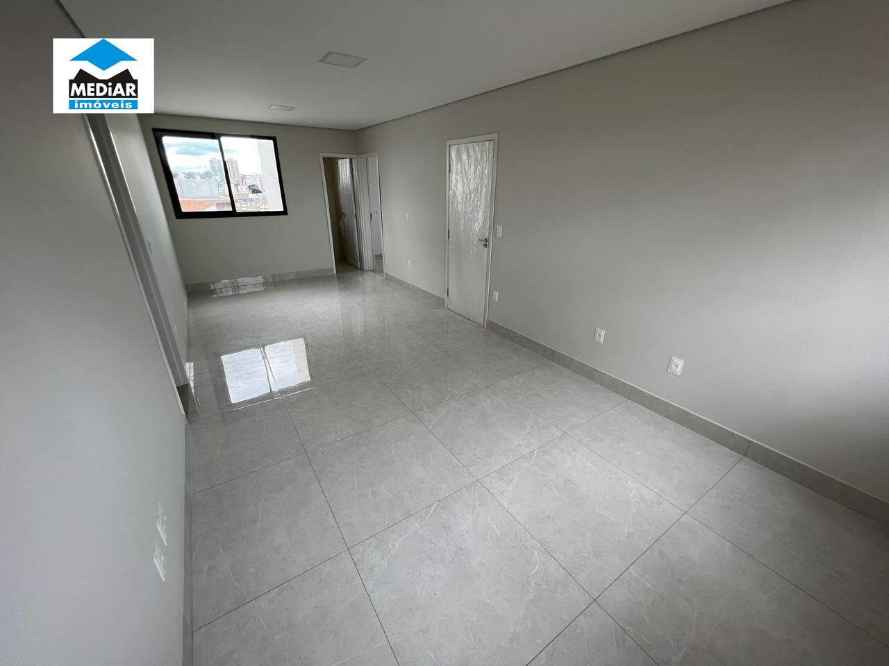 Apartamento à venda com 4 quartos, 103m² - Foto 6