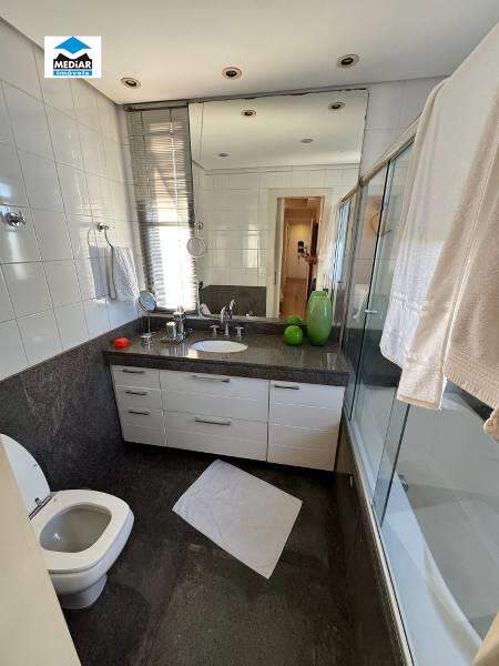 Apartamento à venda com 4 quartos, 146m² - Foto 10