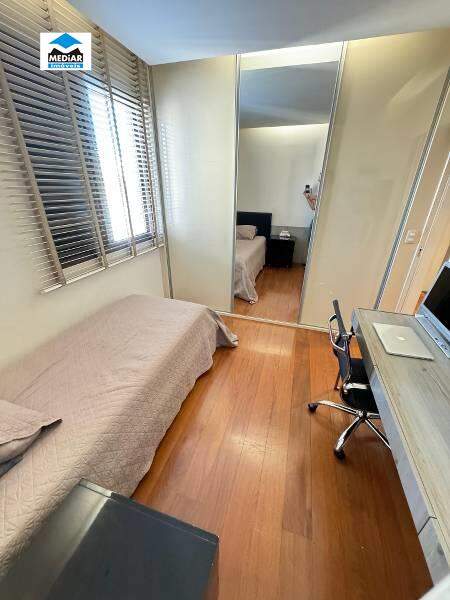 Apartamento à venda com 4 quartos, 146m² - Foto 13