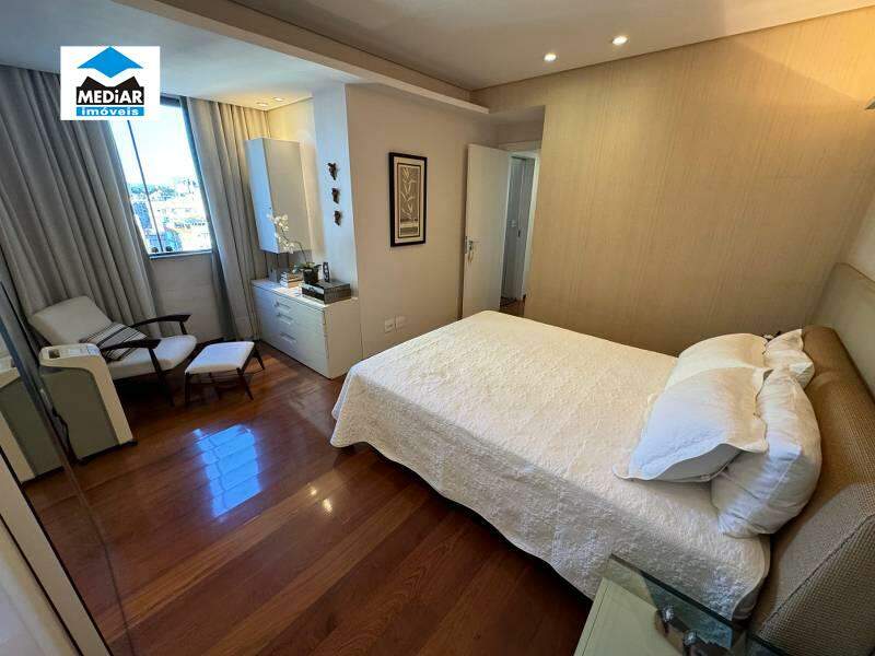 Apartamento à venda com 4 quartos, 146m² - Foto 16