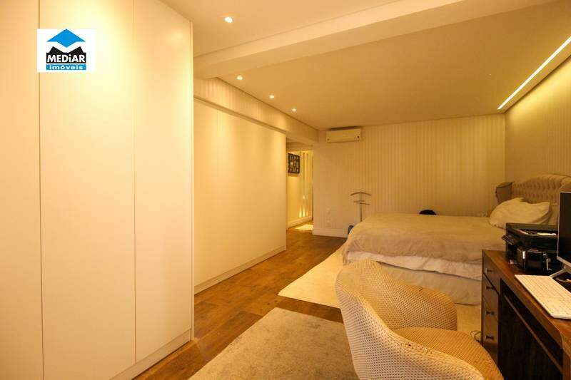 Casa à venda com 4 quartos, 298m² - Foto 19
