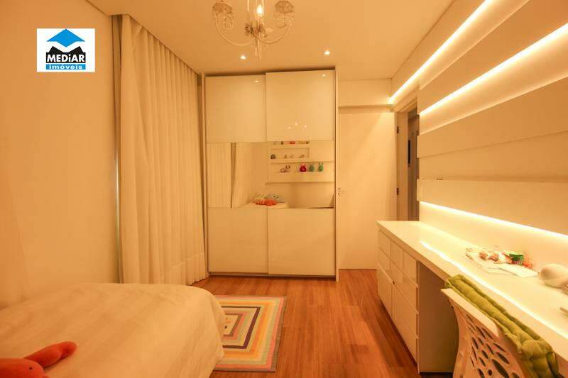 Casa à venda com 4 quartos, 298m² - Foto 16