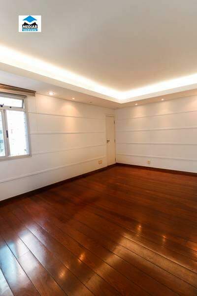 Apartamento à venda com 4 quartos, 164m² - Foto 6