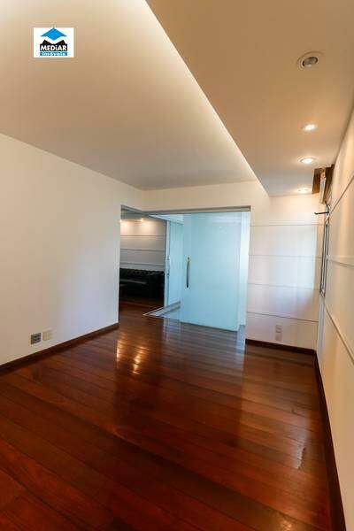 Apartamento à venda com 4 quartos, 164m² - Foto 5