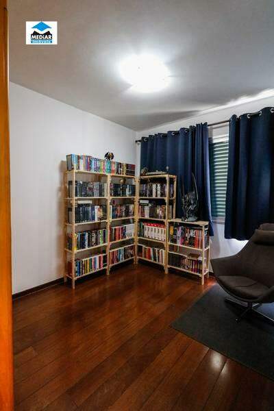 Apartamento à venda com 4 quartos, 164m² - Foto 10