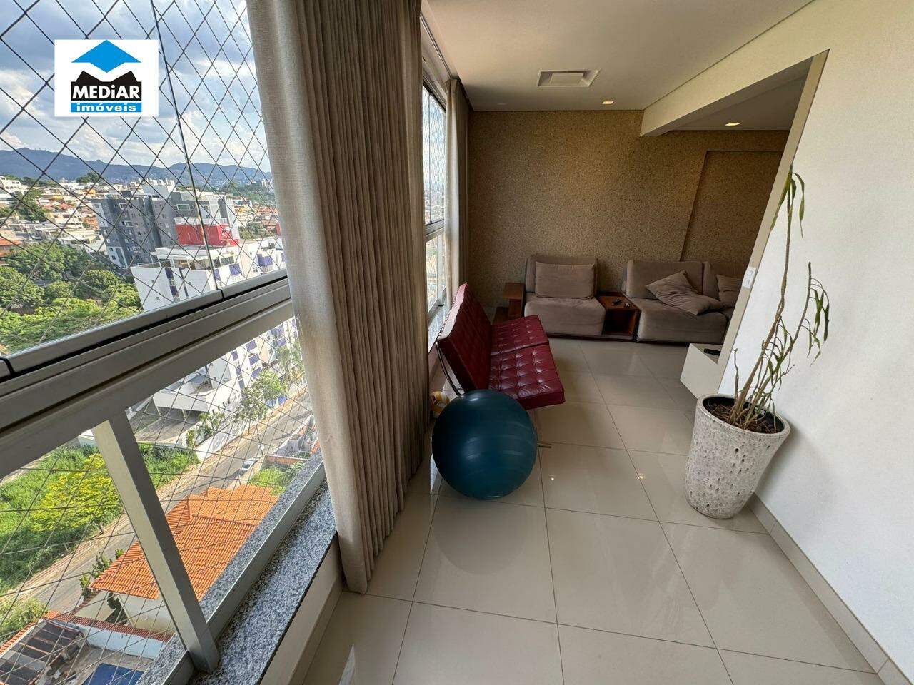 Cobertura à venda com 4 quartos, 248m² - Foto 4