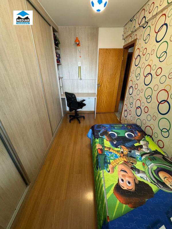 Apartamento à venda com 3 quartos, 125m² - Foto 22