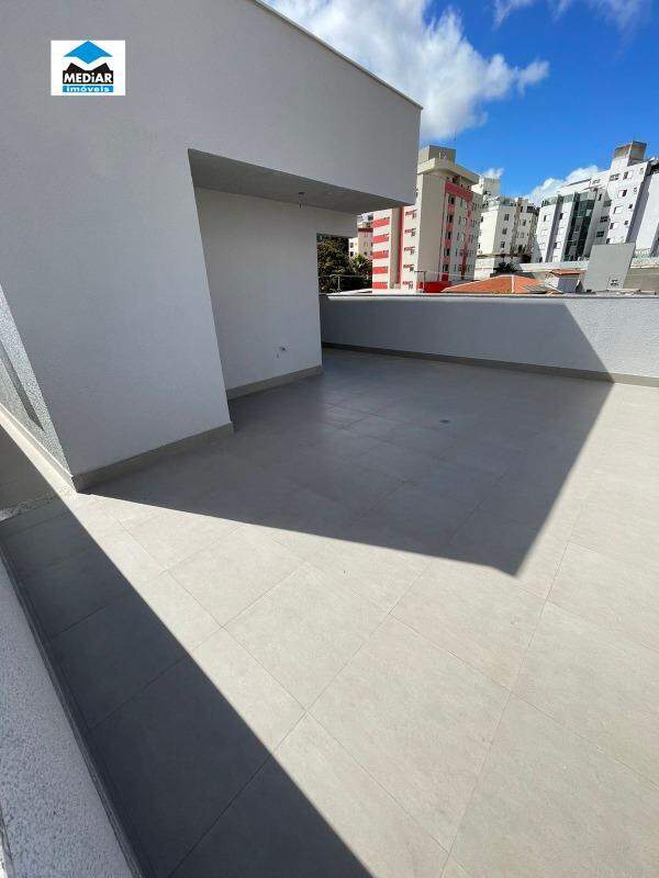 Cobertura à venda com 4 quartos, 165m² - Foto 1