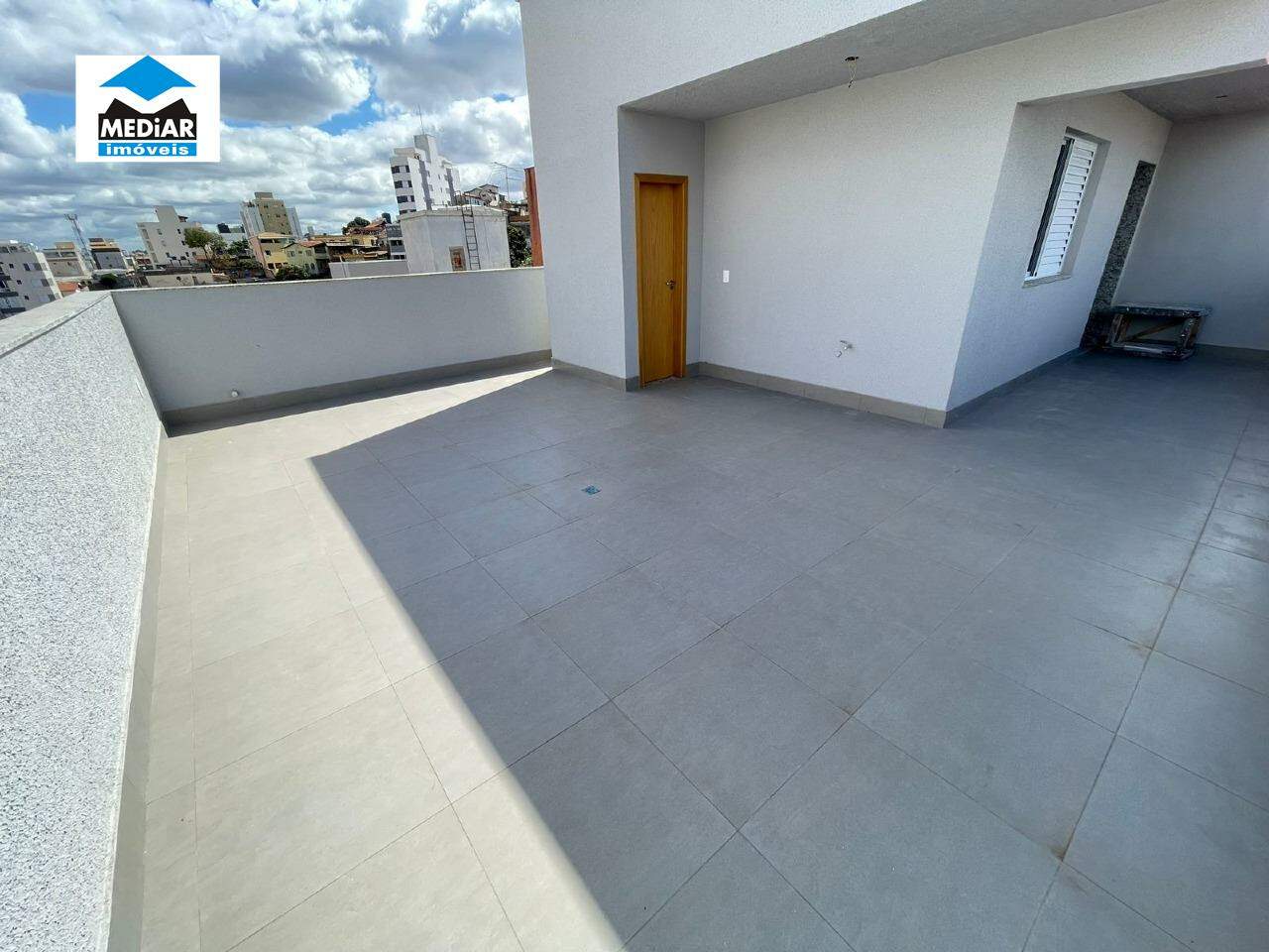 Cobertura à venda com 4 quartos, 165m² - Foto 2