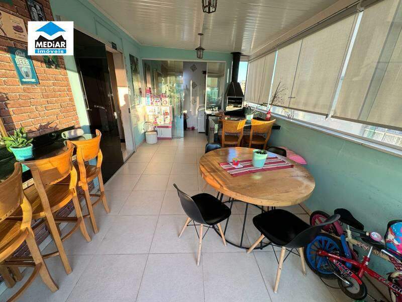 Cobertura à venda com 4 quartos, 150m² - Foto 1